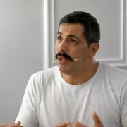 παρ