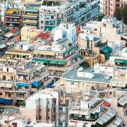 Το μισό της αξίας τους έχασαν τα ακίνητα από το 2008