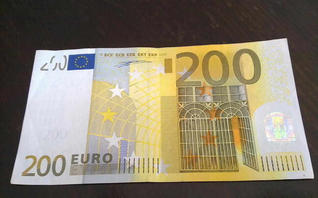 200 ευρω