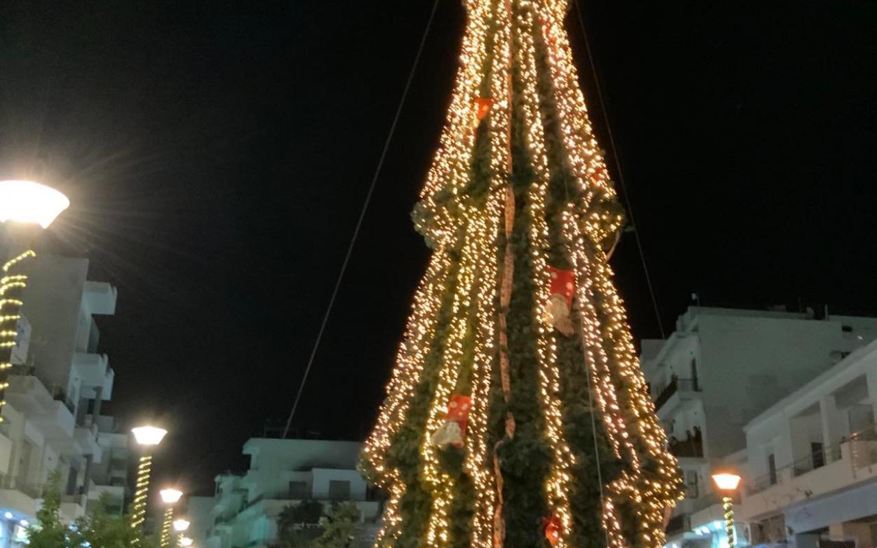 Το Χριστουγεννιάτικο Δέντρο στην Ιεράπετρα