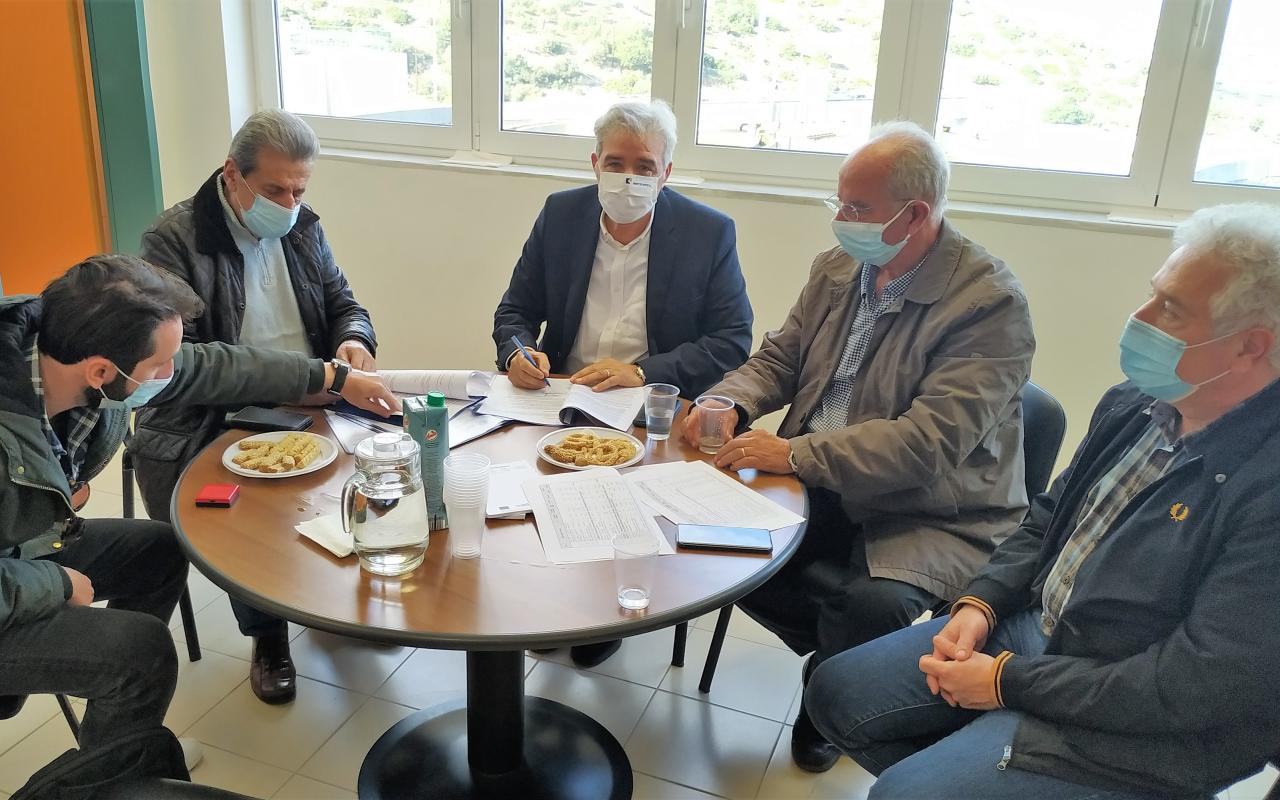 Υπογράφηκε η σύμβαση για την Ύδρευση Ηρακλείου - Αγίου Νικολάου από το φράγμα Αποσελέμη