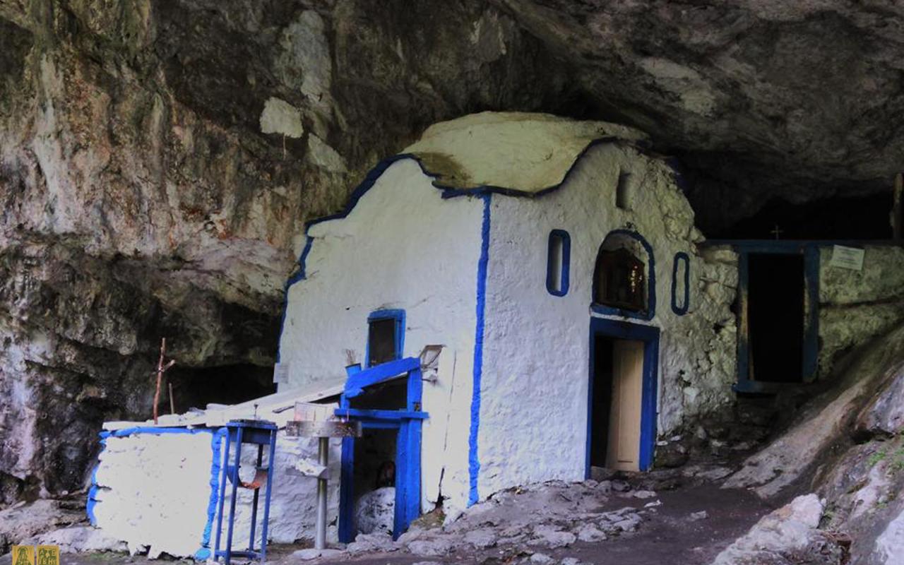 Σπήλαιο Αγίου Διονυσίου του εν Ολύμπω