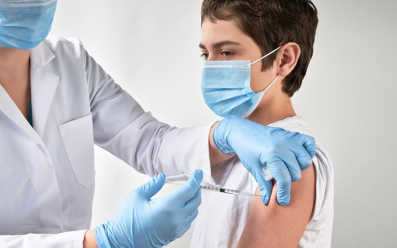 Το εμβόλιο της Pfizer μειώνει σε μεγάλο βαθμό τον κίνδυνο νοσηλείας παιδιών 