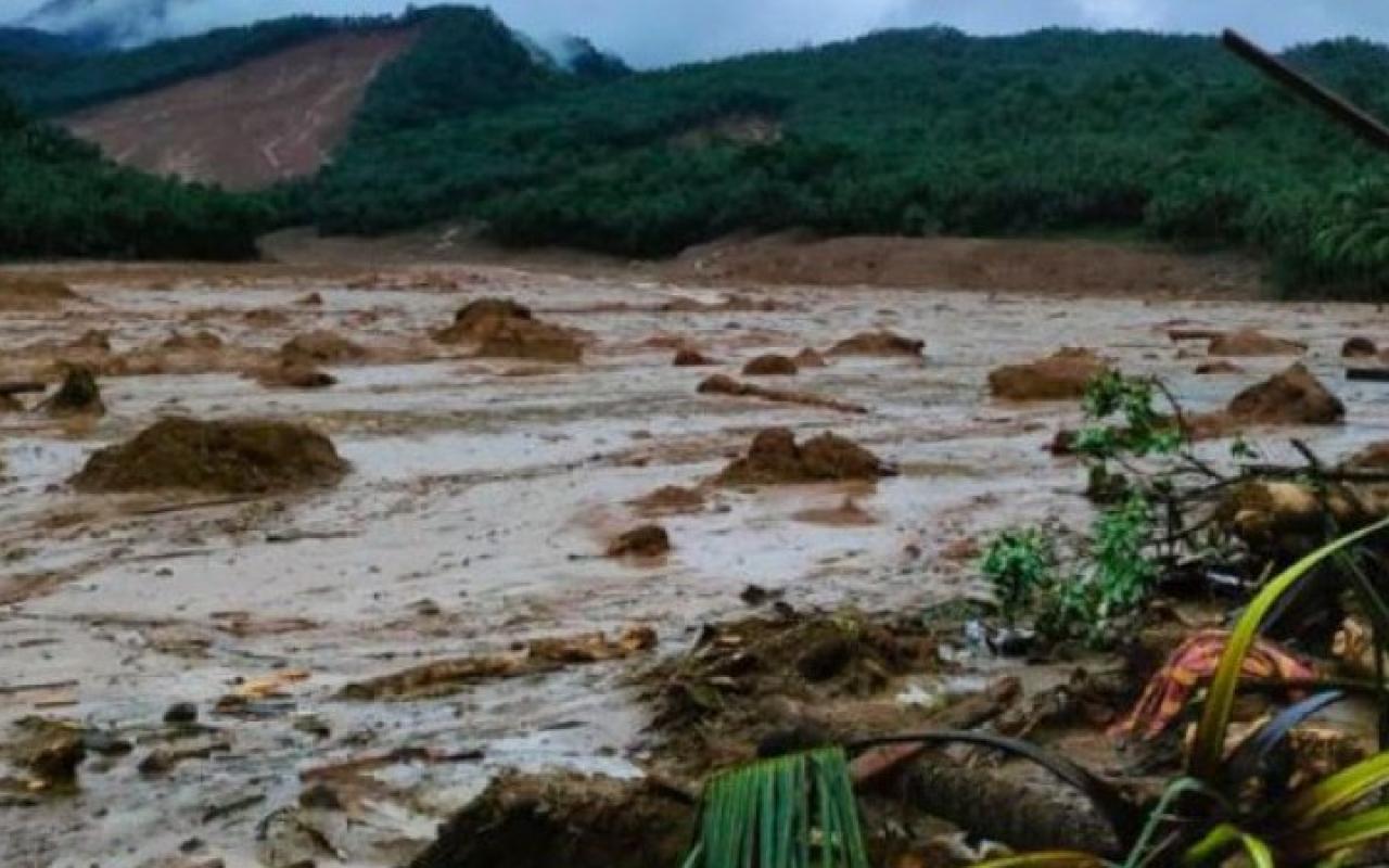 Τουλάχιστον 28 νεκροί από την τροπική καταιγίδα Μέγκι 