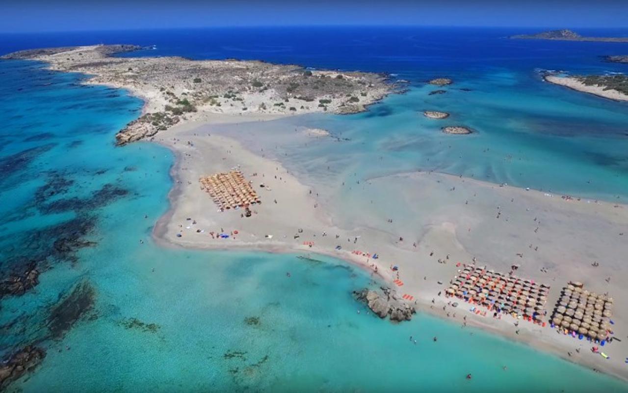 Στις καλύτερες παραλίες της Κρήτης 