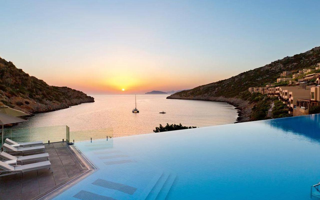 Ύμνοι της Telegraph για τα ελληνικά ξενοδοχεία 