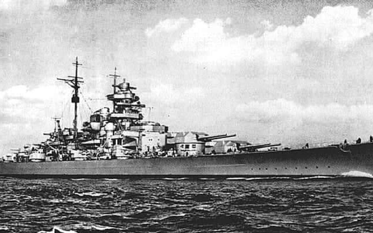 Το καμάρι του γερμανικού ναυτικού, θωρηκτό Βίσμαρκ, βυθίστηκε σαν σήμερα το 1941 στον βόρειο Ατλαντικό Ωκεανό