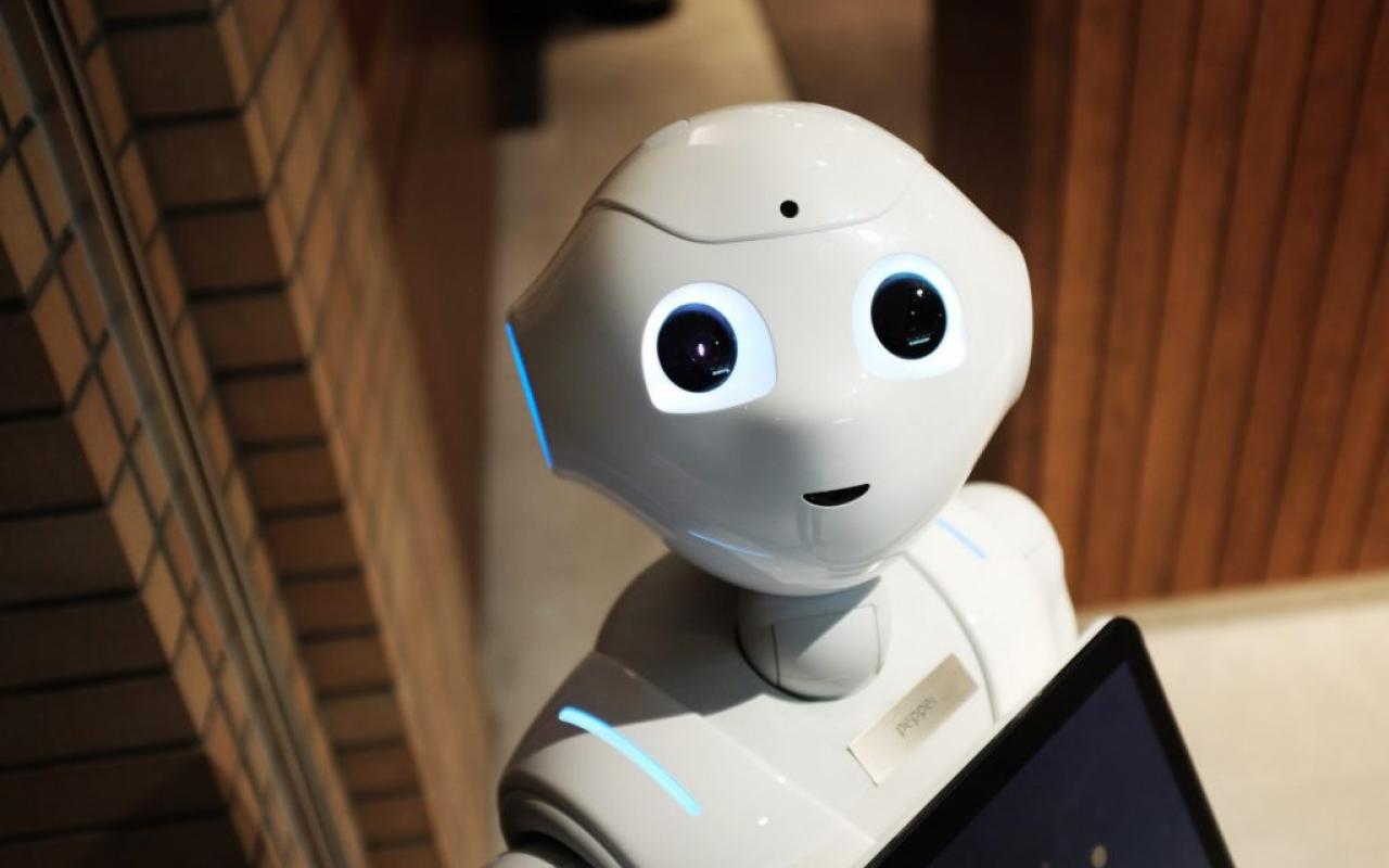 Η Google έθεσε σε αναστολή υπάλληλο που ισχυρίστηκε πως ένα ροπότ ανέπτυξε ανθρώπινα συναισθήματα  