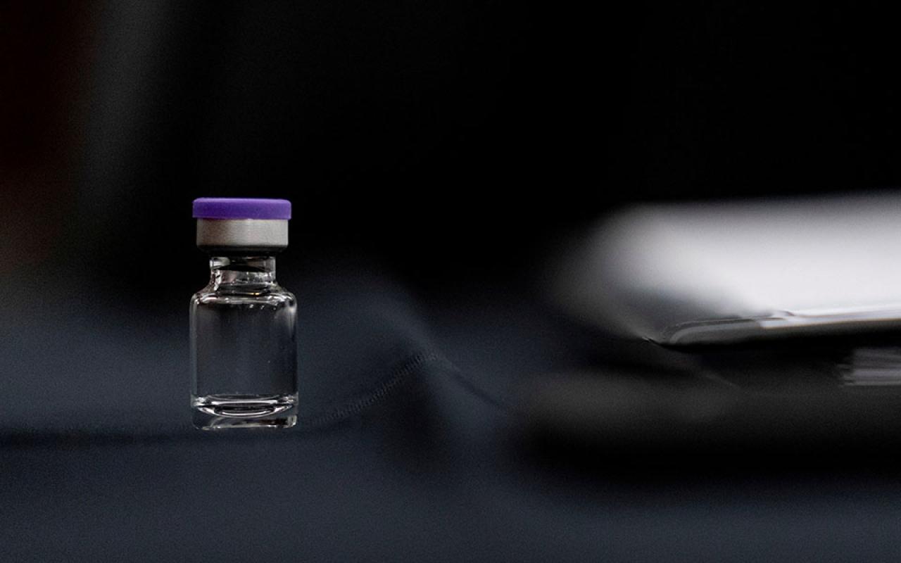 Ξεκίνησε η αξιολόγηση του ΕΜΑ για το νέο εμβόλιο της Pfizer 