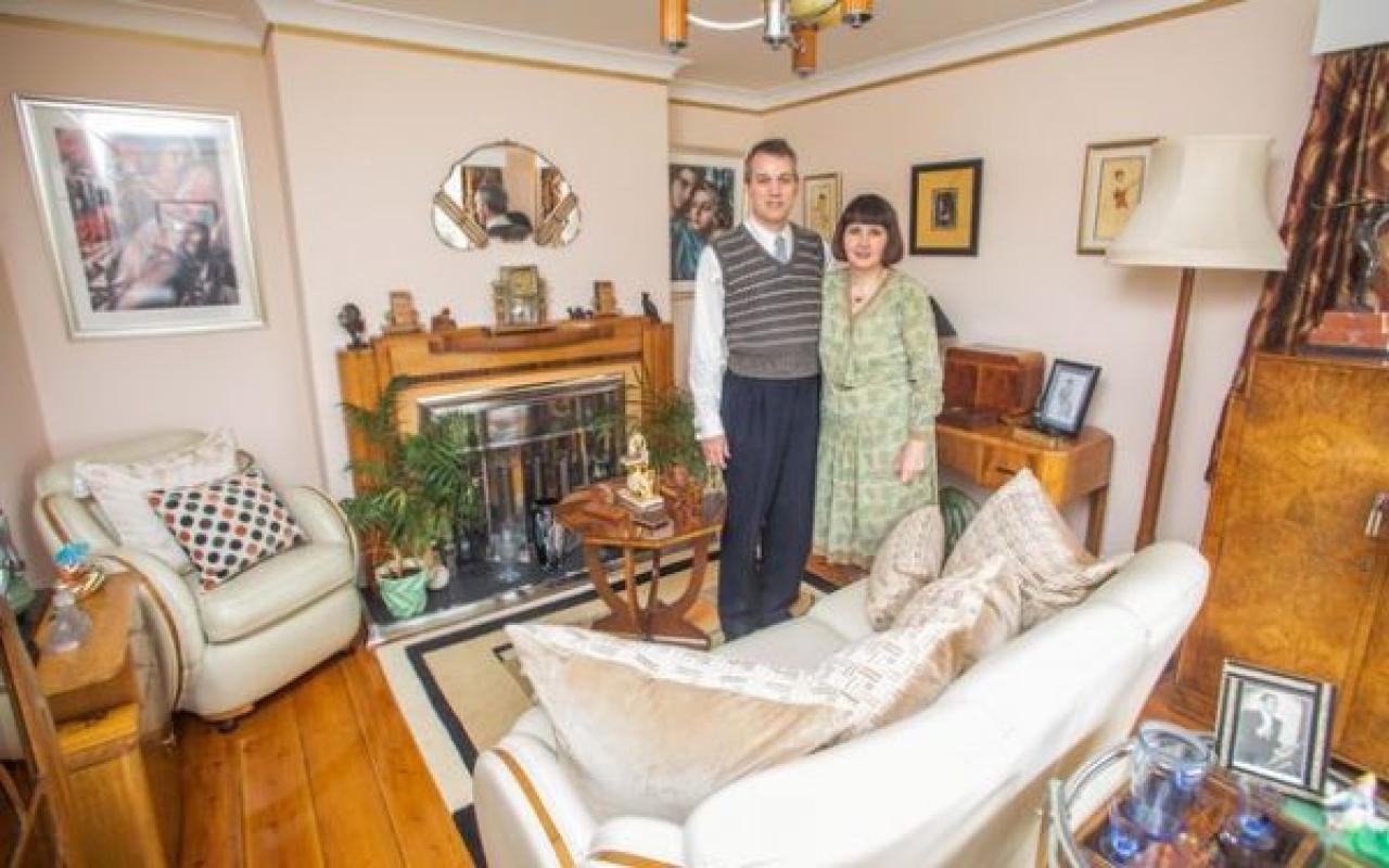 Το ζευγάρι που ζει σαν να είναι στο 1930 