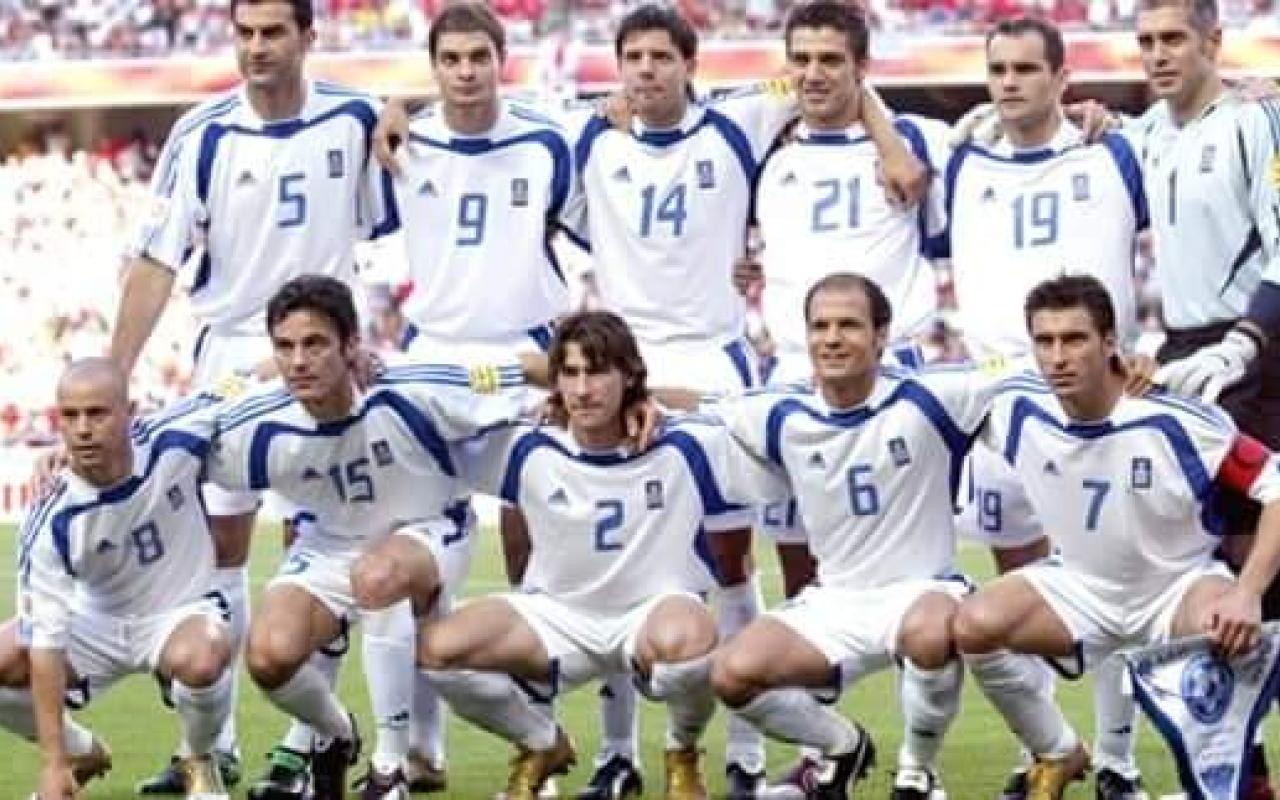 Η Εθνική Ελλάδος που σαν σήμερα το 2004 νίκησε στον ημιτελικό την Τσεχία με 1-0 και προκρίθηκε στον τελικό του Ευρωπαϊκού πρωταθλήματος