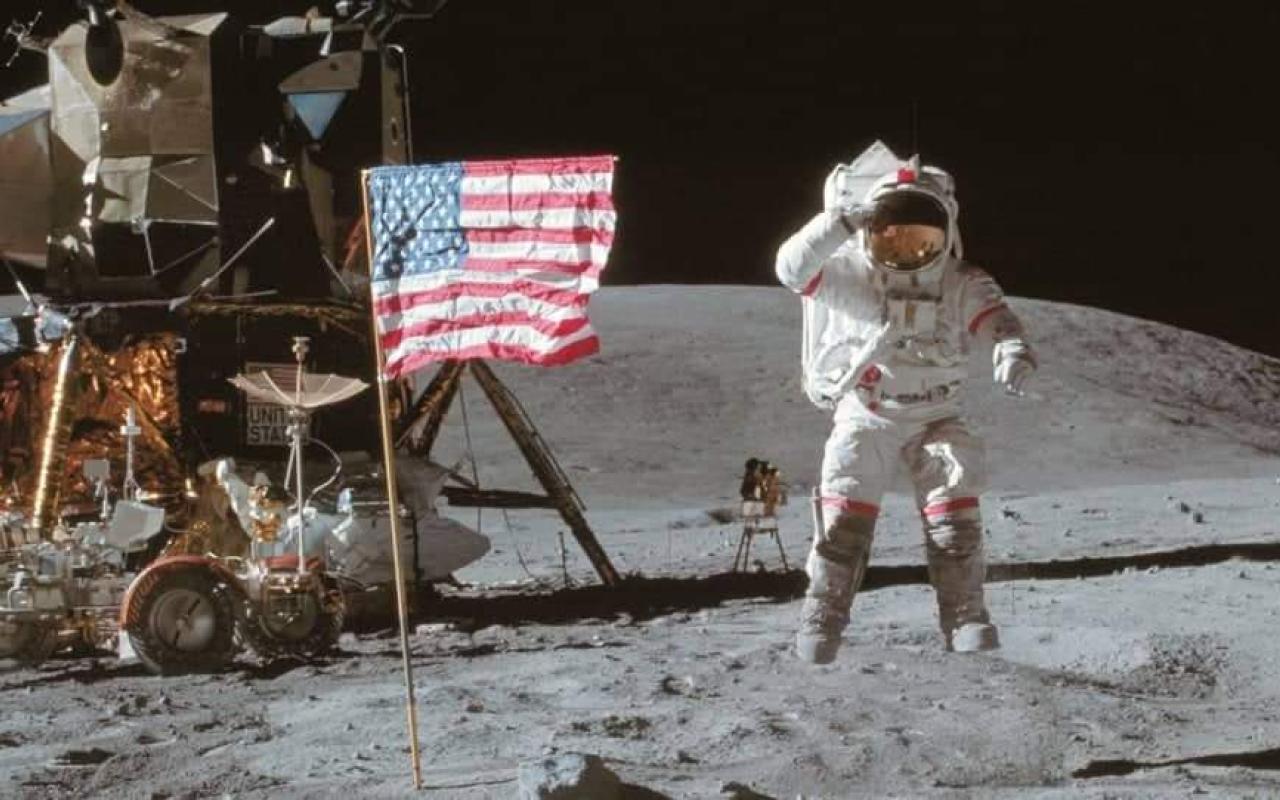 Σαν σήμερα το 1969, ο Νιλ Άρμστρονγκ έγινε ο πρώτος άνθρωπος που πάτησε στη Σελήνη