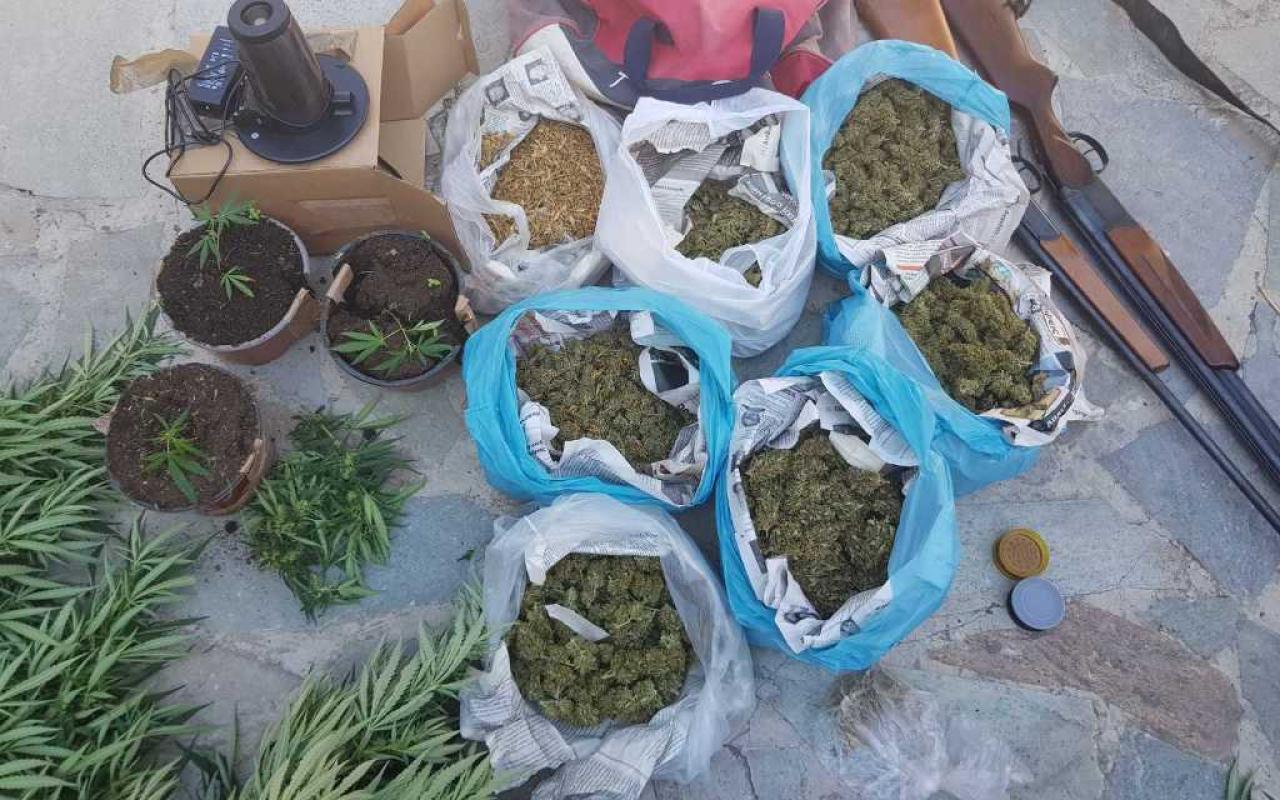 Κρήτη: Καλλιεργούσε τα ναρκωτικά στο σπίτι του