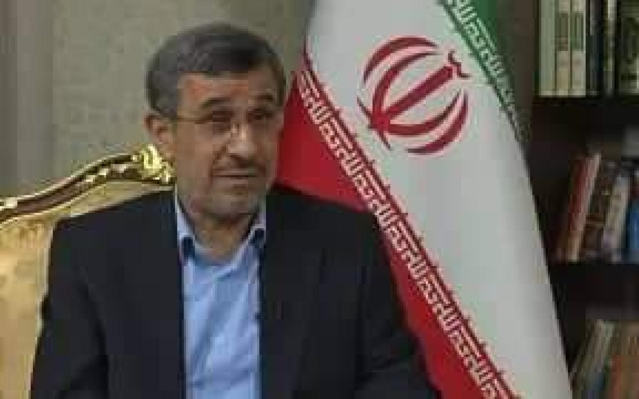 Ο Μαχμούντ Αχμαντινετζάντ