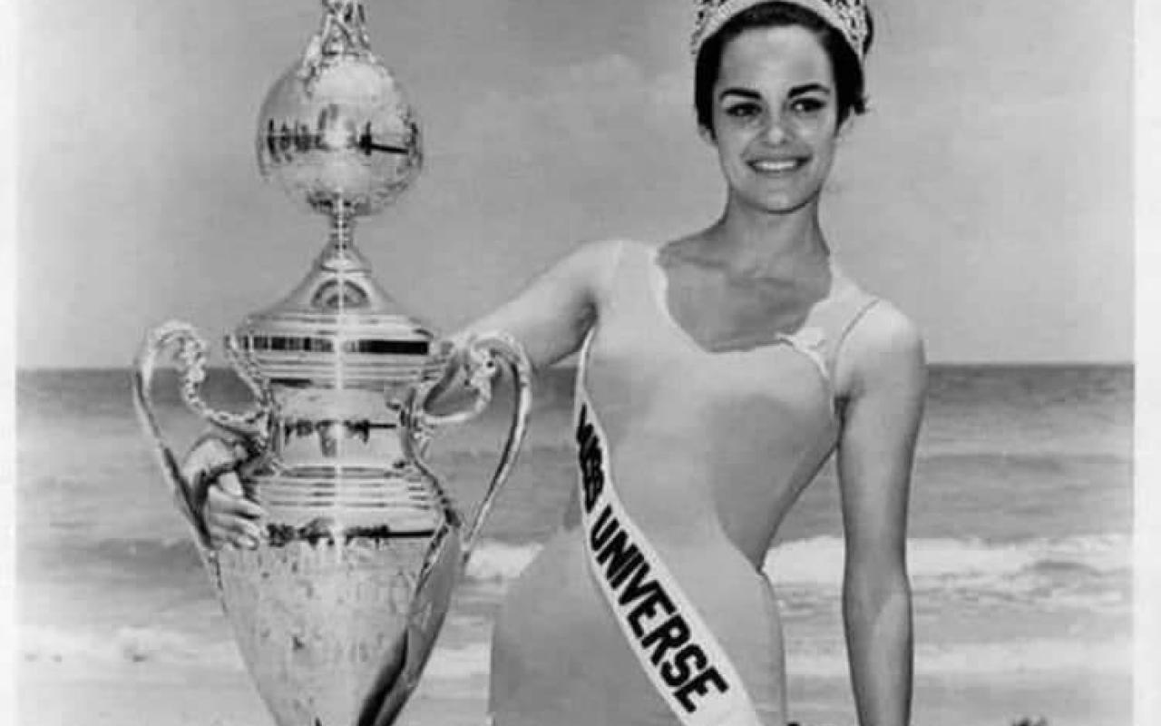 Η Κορίνα Τσοπέη Μις Υφήλιος το 1964