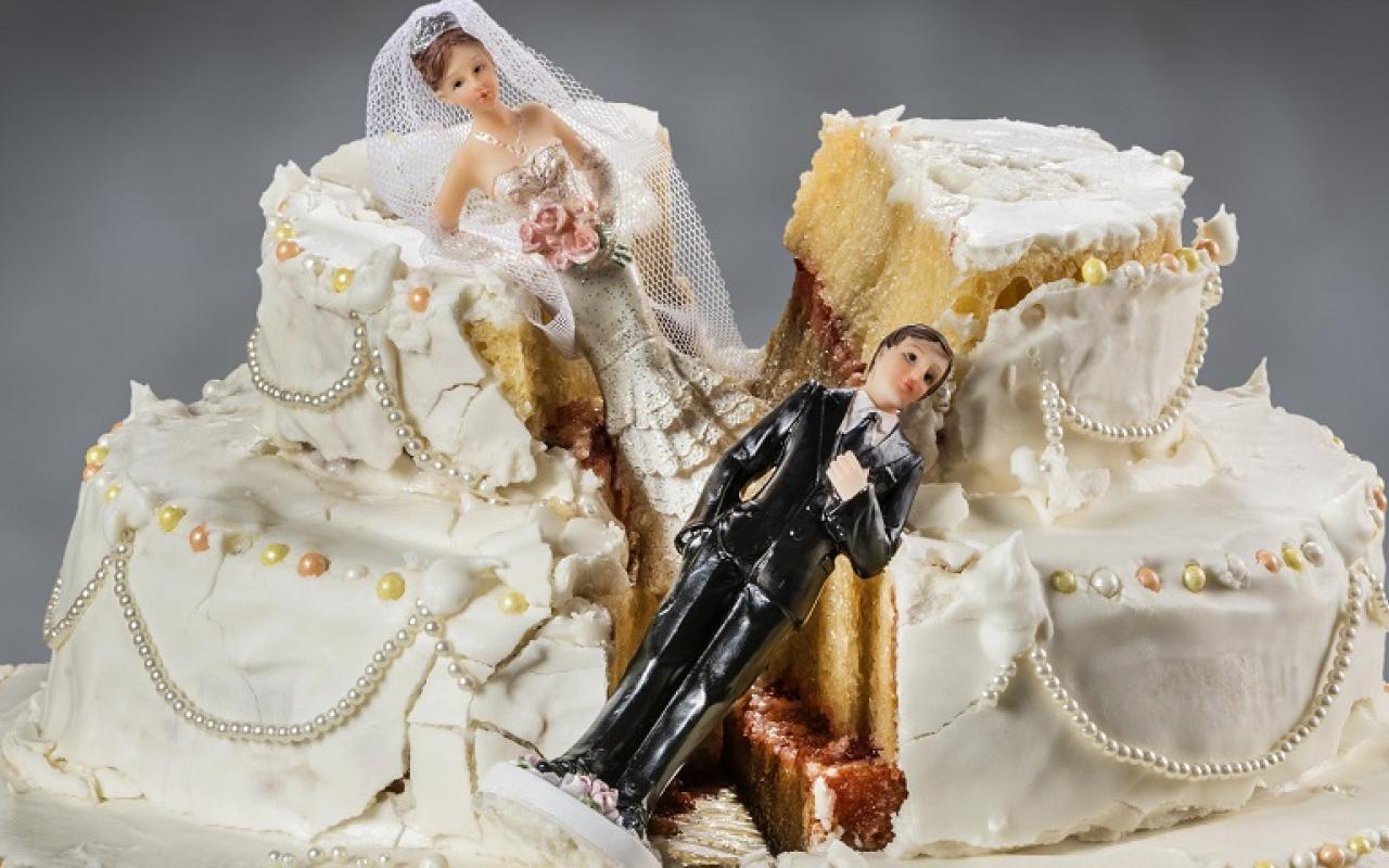 γάμος,χωρισμός, τούρτα γάμου