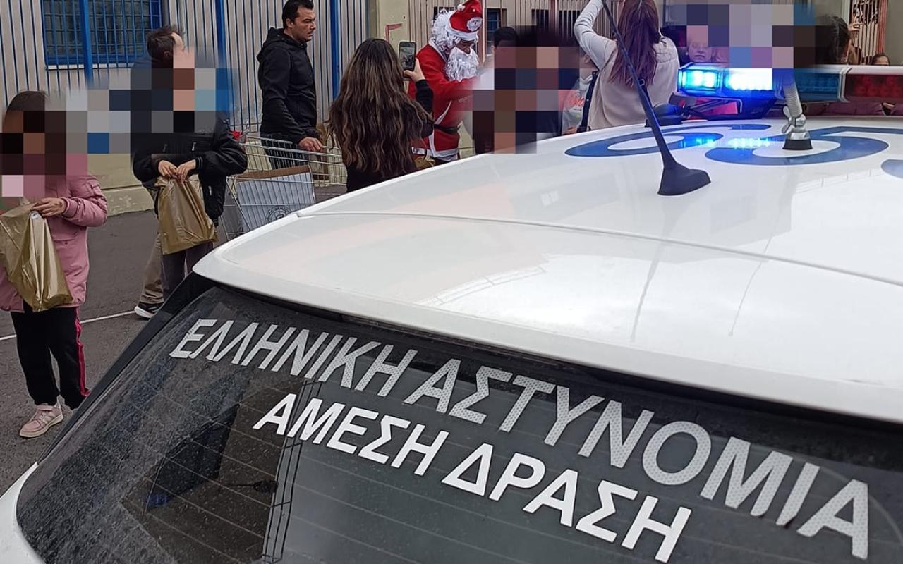 Ηράκλειο: Το ...έλκηθρο χάλασε και ο Άγιος Βασίλης πήγε στο σχολείο με περιπολικό