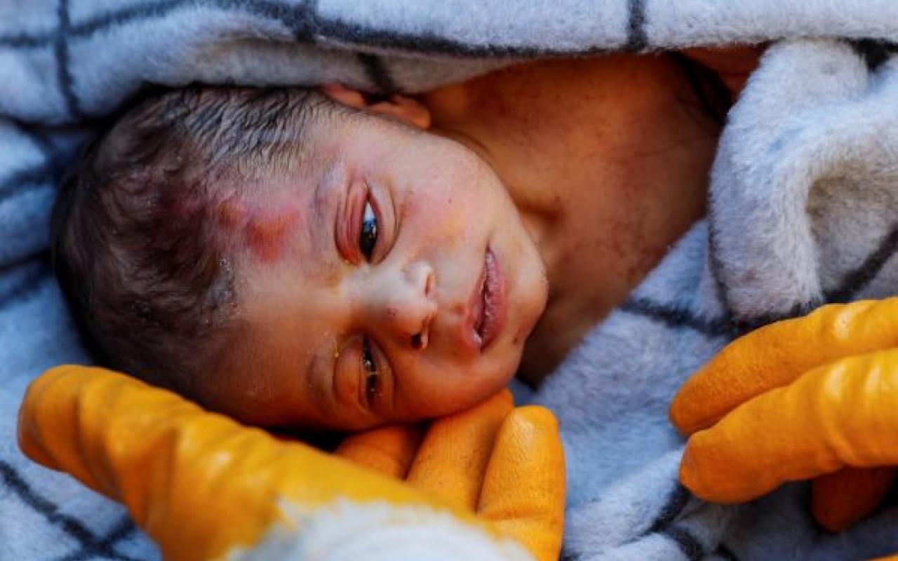 σεισμός Τουρκία μωρο 