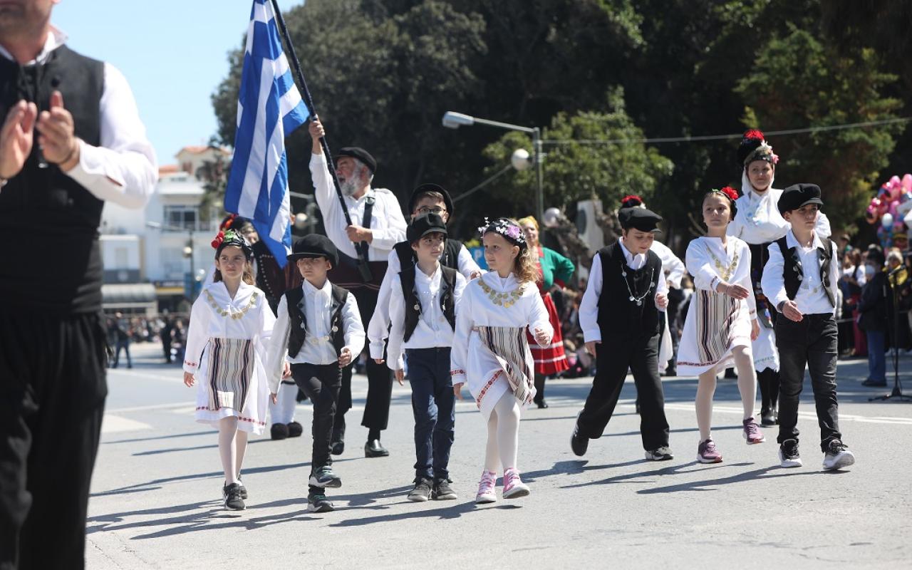 παρέλαση ηράκλειο 25η μαρτίου