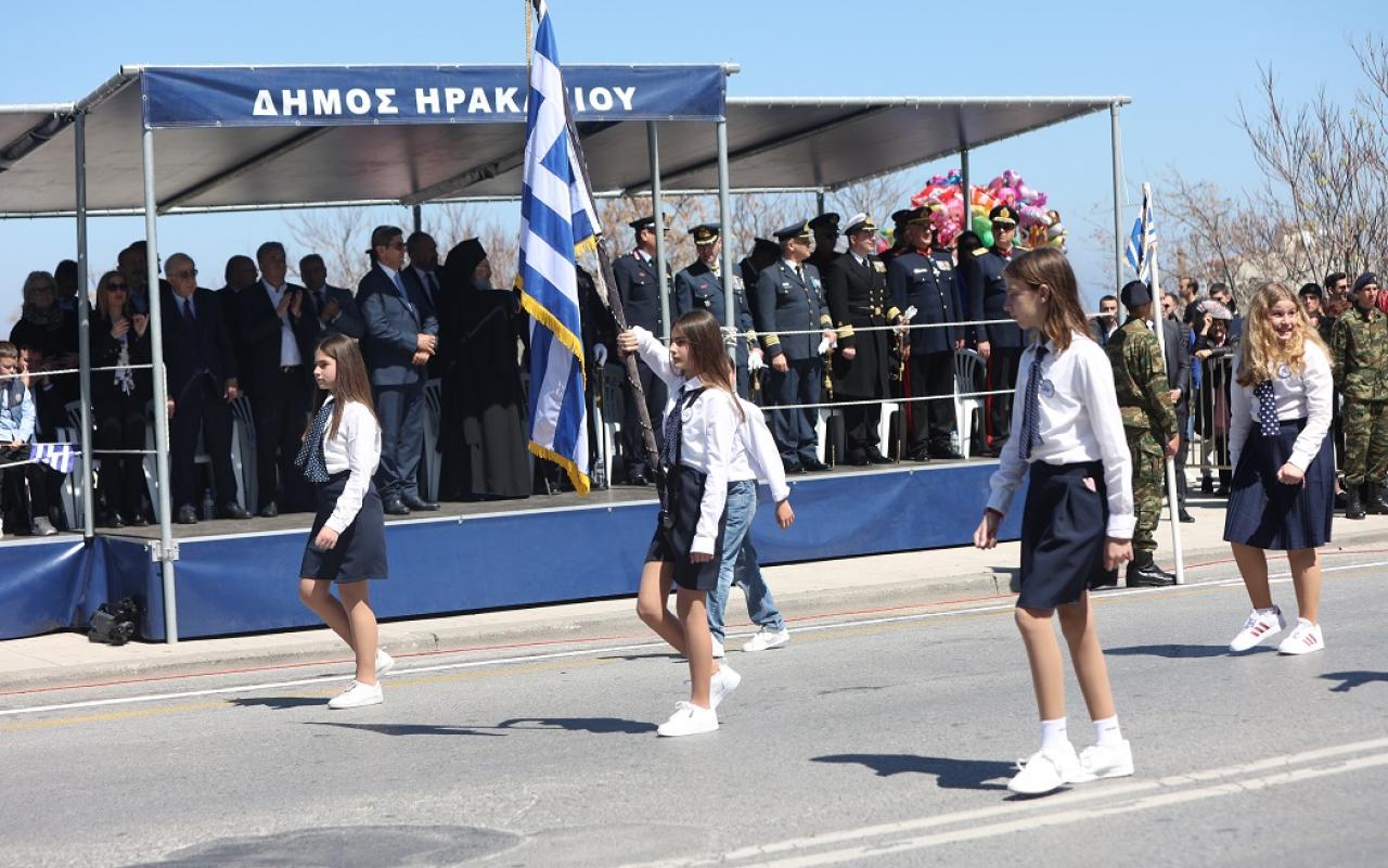 παρέλαση ηράκλειο 25η μαρτίου