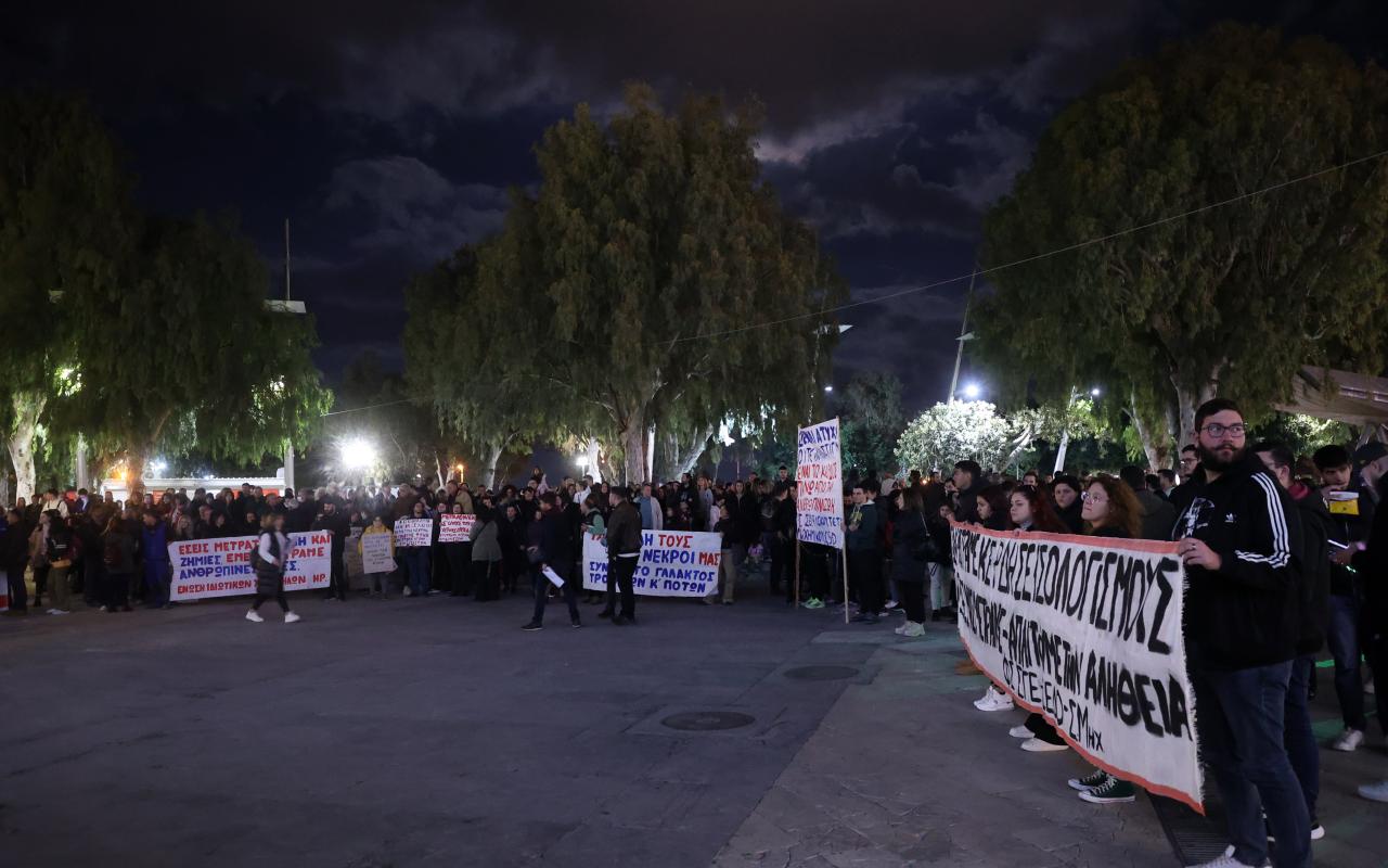 Ηράκλειο: Συλλαλητήριο και πορεία για την τραγωδία στα Τέμπη