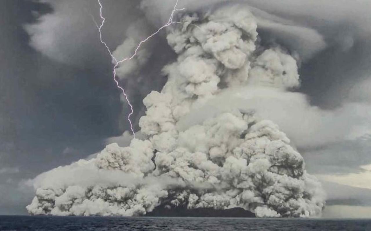 ηφαιστειο τονγκα