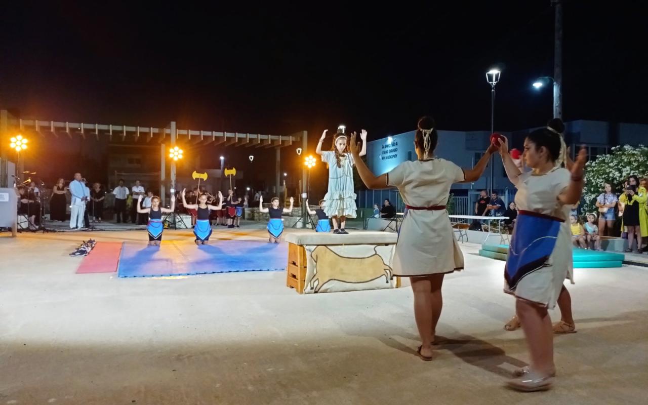 Πλήθος κόσμου στα εγκαίνια της νέας βιοκλιματικής πλατείας στο Αρκαλοχώρι