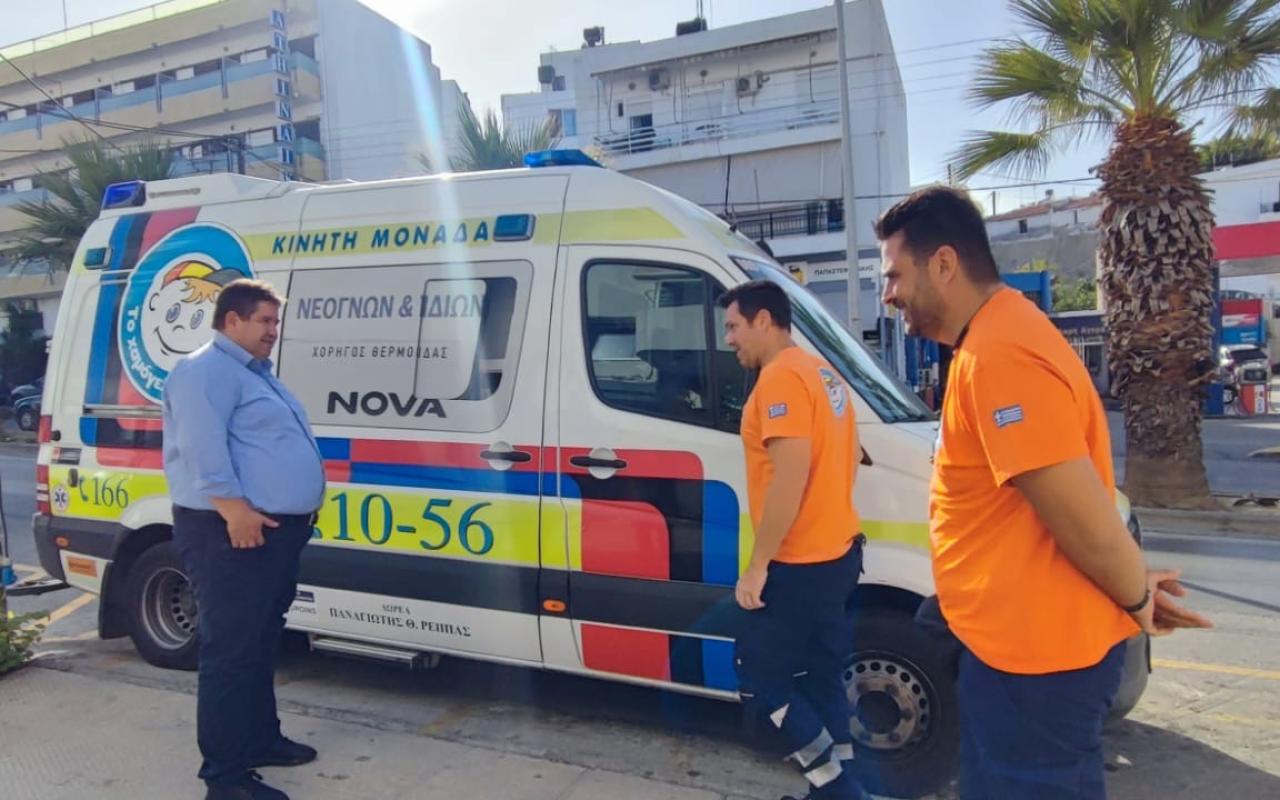 Το Κέντρο Άμεσης Κοινωνικής Επέμβασης του «Χαμόγελου του Παιδιού» επισκέφθηκε ο Μ. Καραμαλάκης