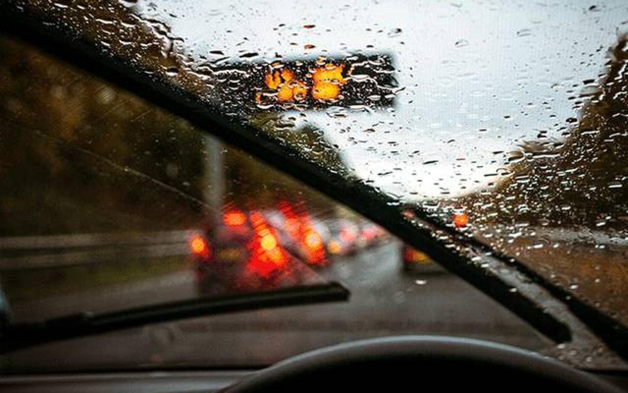 βροχή-οδήγηση