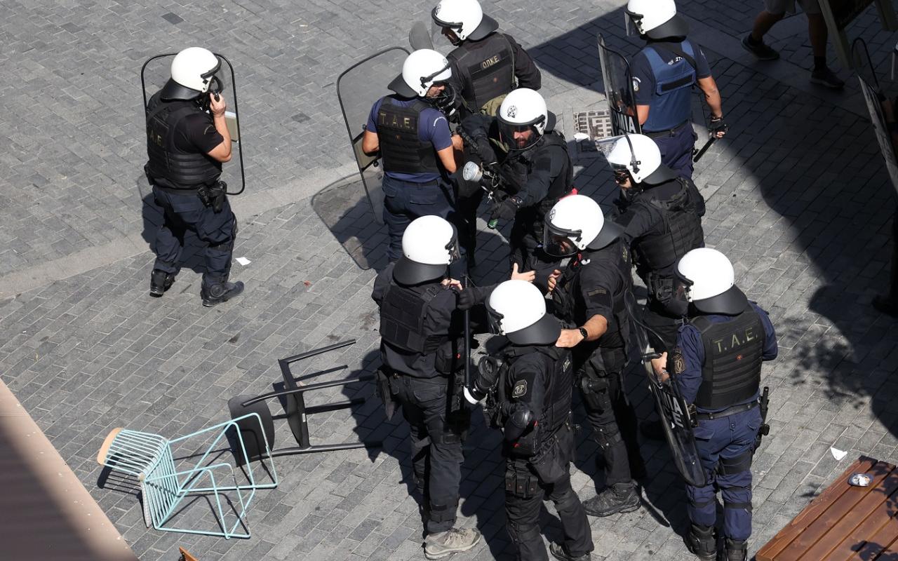αστυνομία αντιεξουσιαστές