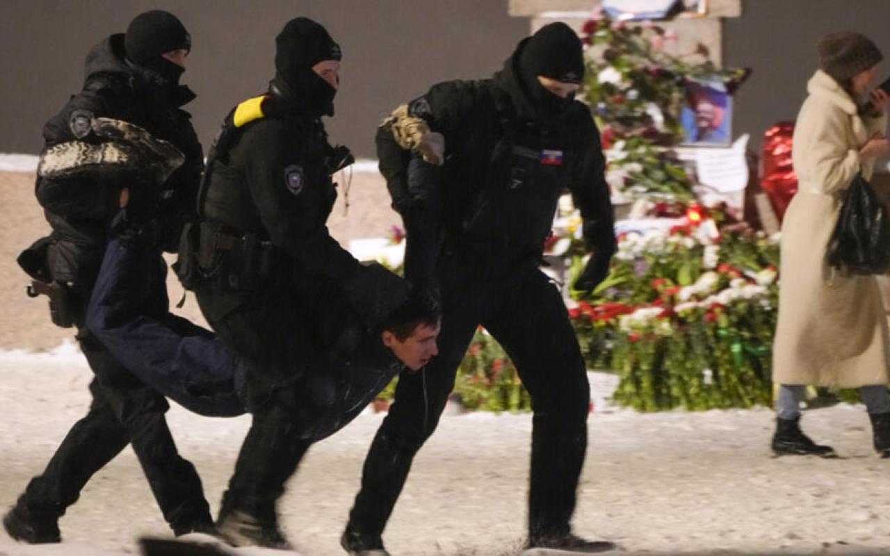 Συλλήψεις στις εκδηλώσεις για τον Ναβάλνι