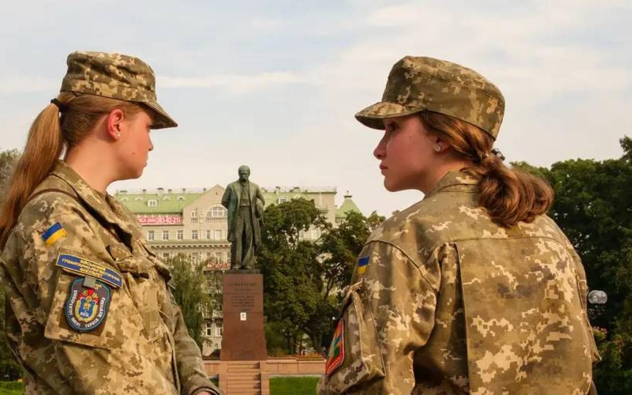 Στρατός - γυναίκες