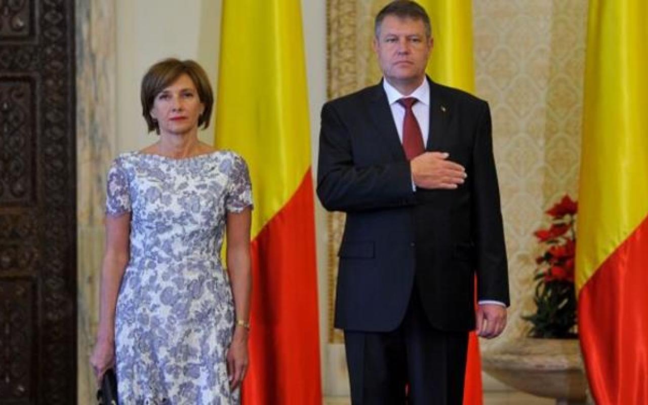 Ρουμανία: Ο Κλάους Γιοχάνις ορκίστηκε νέος πρόεδρος