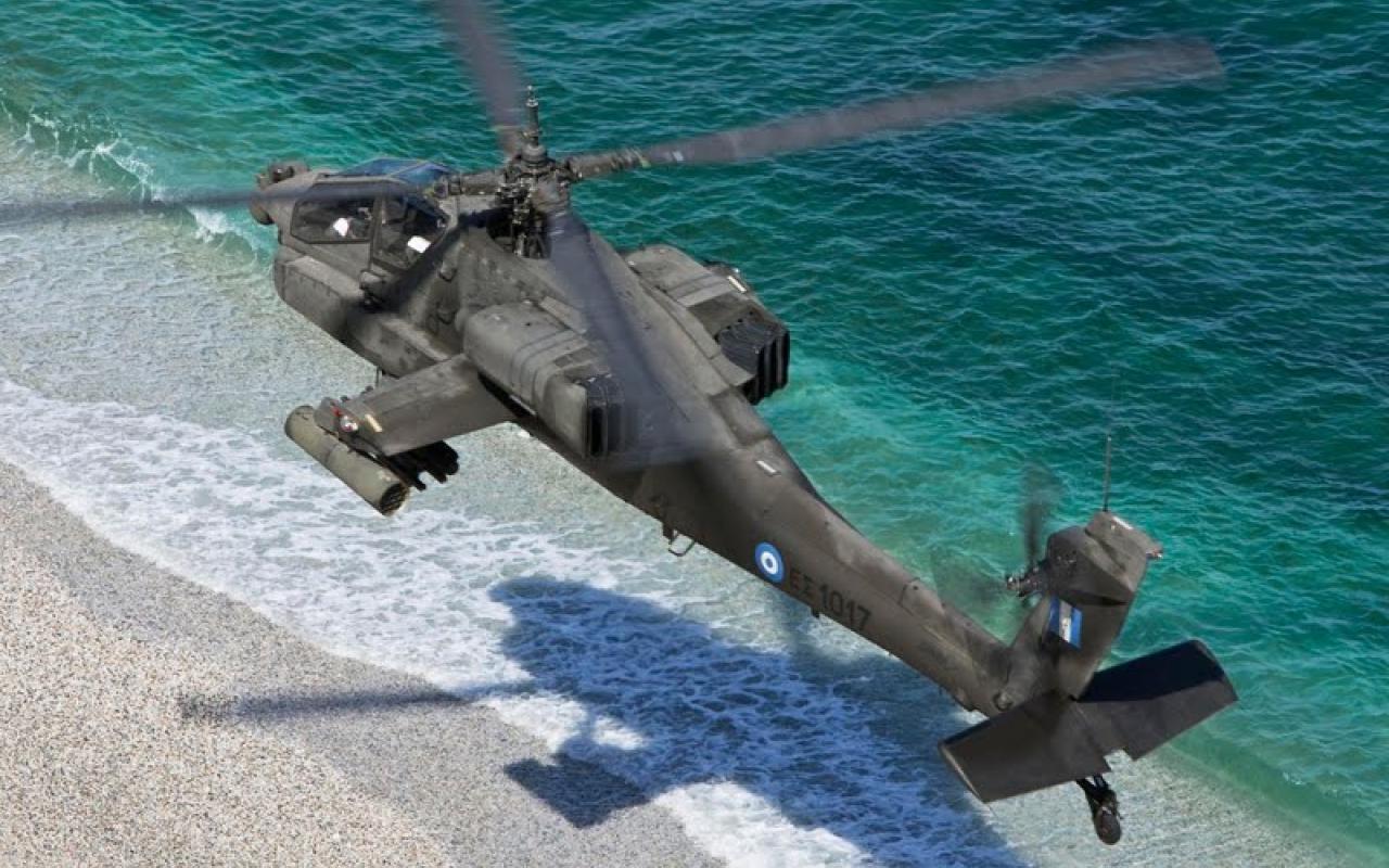 Επιθετικό ελικόπτερο ΑΗ-64Α Apache της Αεροπορίας Στρατού.