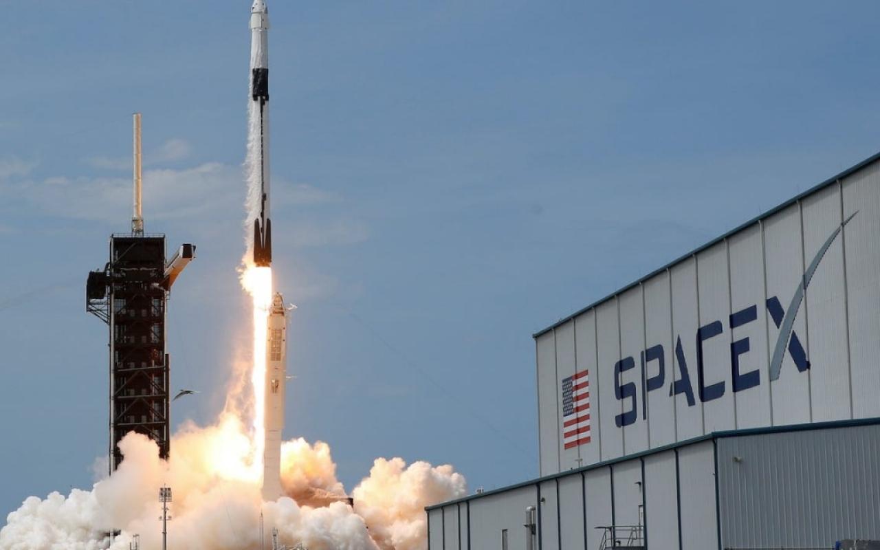  SpaceX