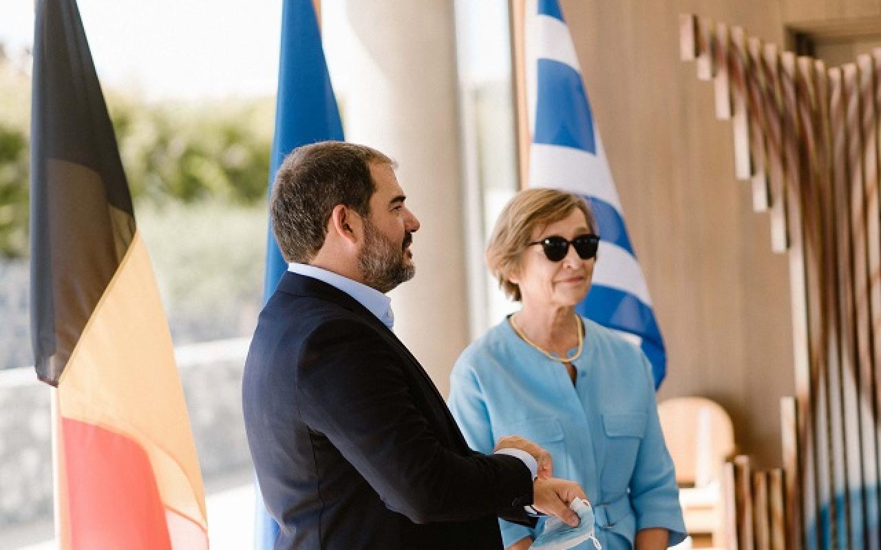 Την πρέσβειρα του Βελγίου στην Ελλάδα υποδέχθηκε ο Αντώνης Καράτζης