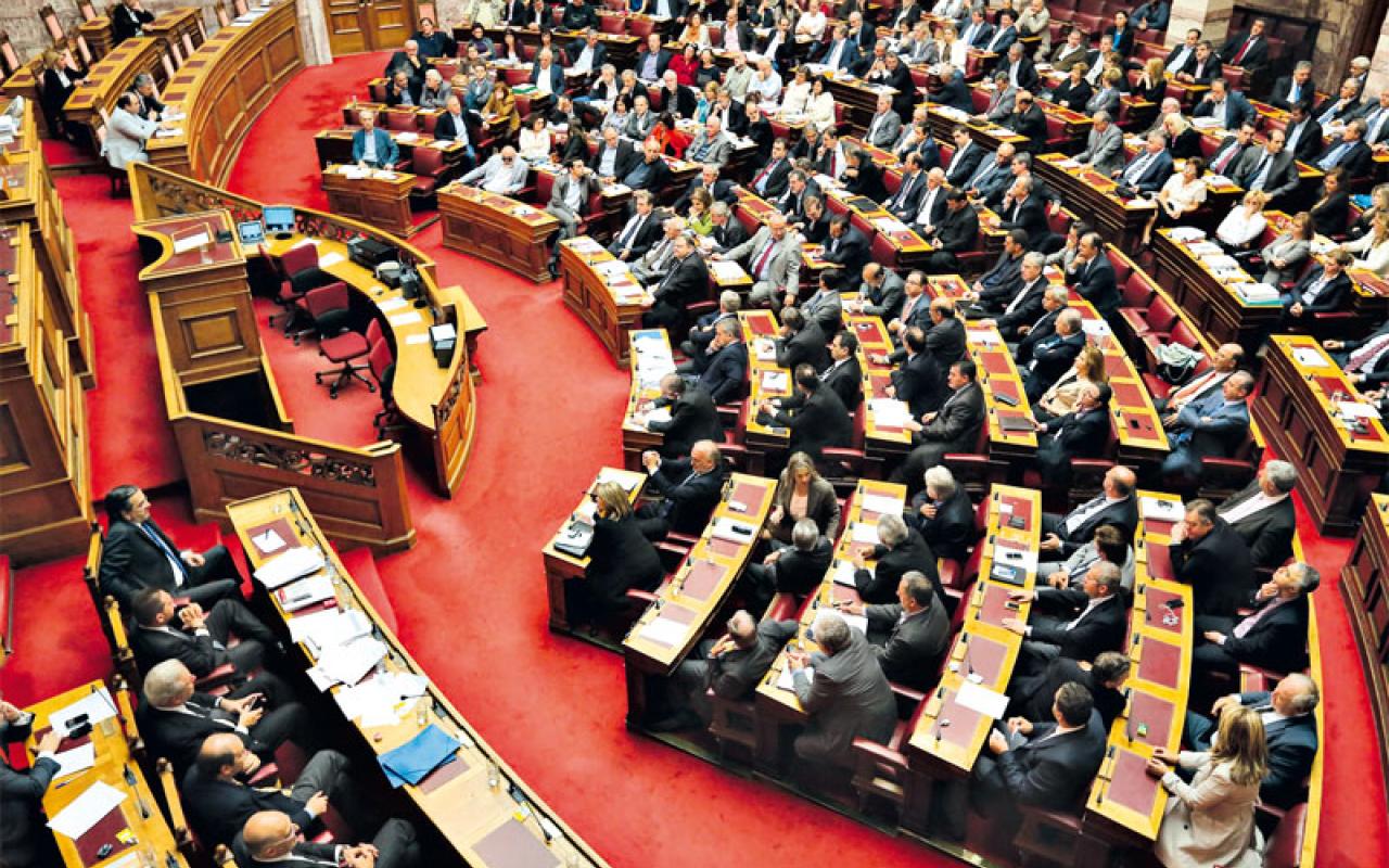 Ένταση στη Βουλή κατά τη συζήτηση για την ψήφο εμπιστοσύνης