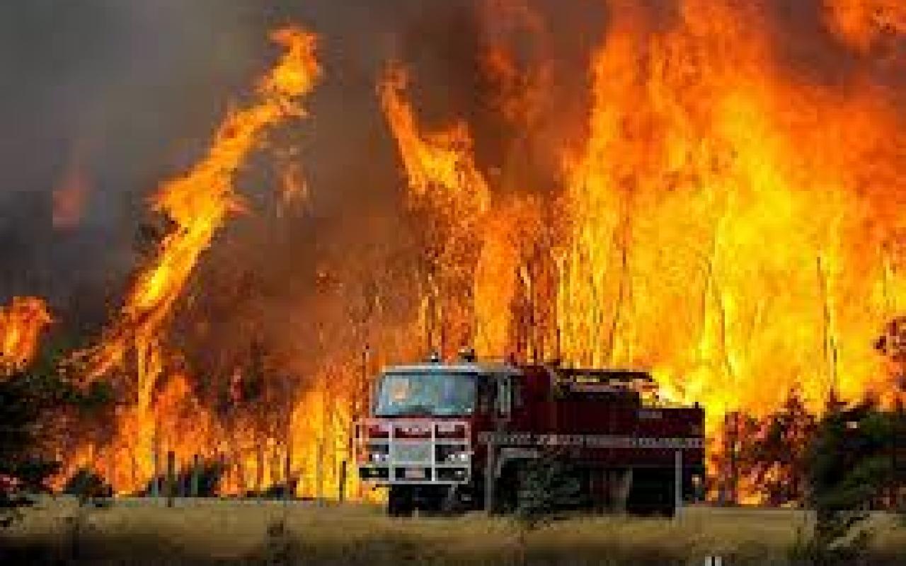 &quot; Καίγεται&quot; η Αυστραλία-Μάχη με τις φλόγες δίνουν οι πυροσβέστες σε 25 εστίες