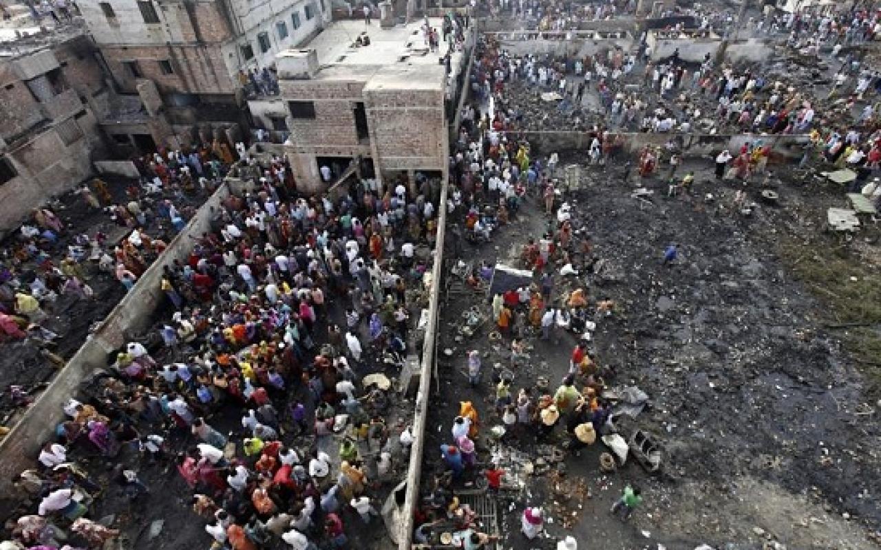 Δέκα νεκροί από εμπρησμό σε παραγκούπολη του Μπαγκλαντές
