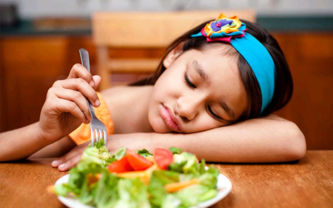 child-refusing-to-eat-food.jpg