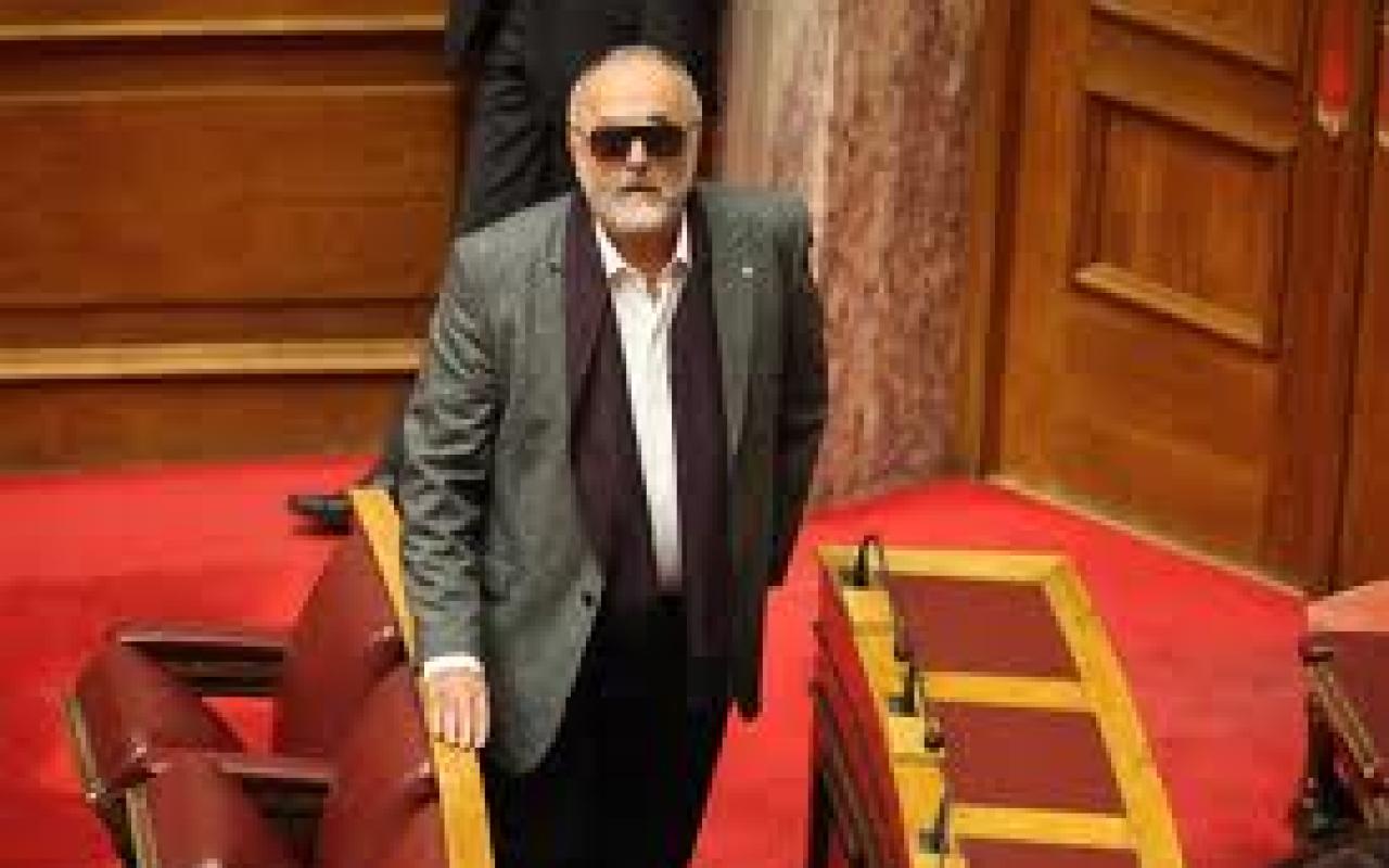 Ηράκλειο: Περπατούσαν με τα κλοπιμαία στη σάκα αλλά έπεσαν πάνω στους αστυνομικούς