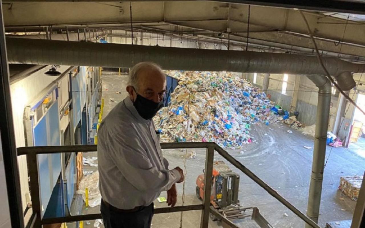 Ο Λαμπρινός επισκέφθηκε το Κέντρο Διαλογής Ανακυκλώσιμων Υλικών
