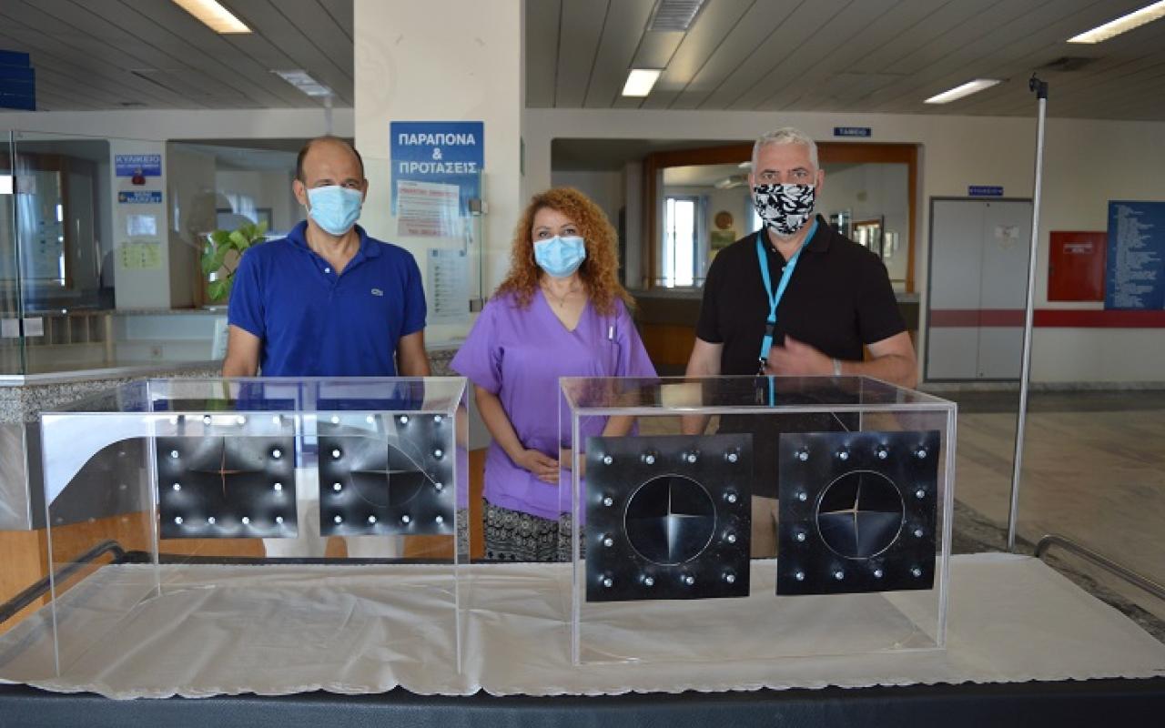 Κουβούκλια εξέτασης και διασωλήνωσης ασθενών από το Πολυτεχνείο Κρήτης στο Γενικό Νοσοκομείο Χανίων