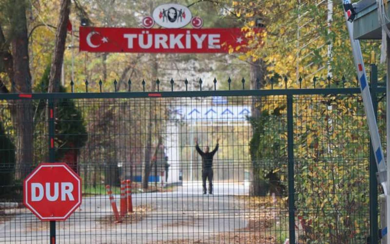 τουρκικό φυλάκιο στον Έβρο.jpg