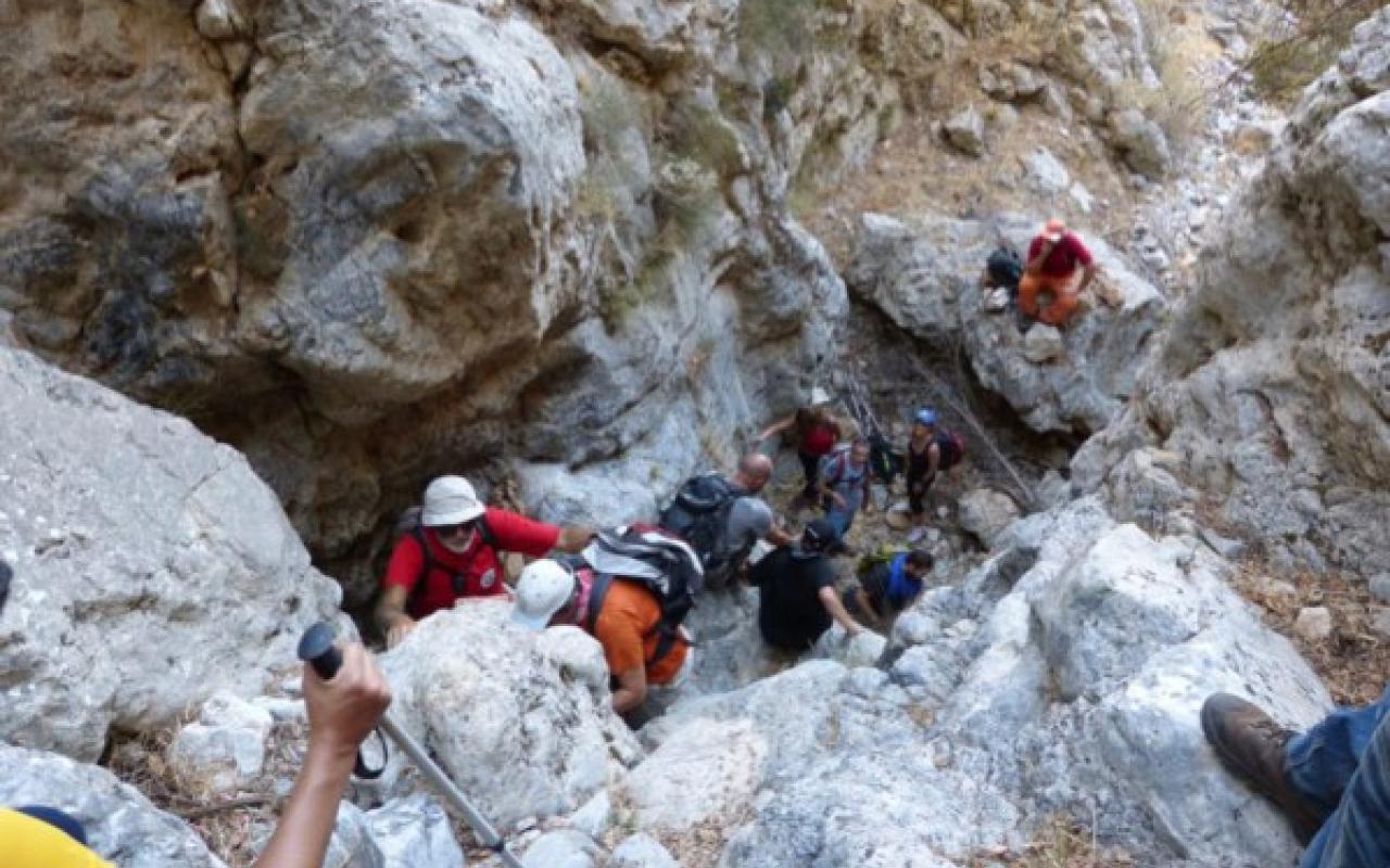 Σε άβατα φαράγγια, το τμήμα Κρήτης της Ελληνικής Σπηλαιολογικής Εταιρίας