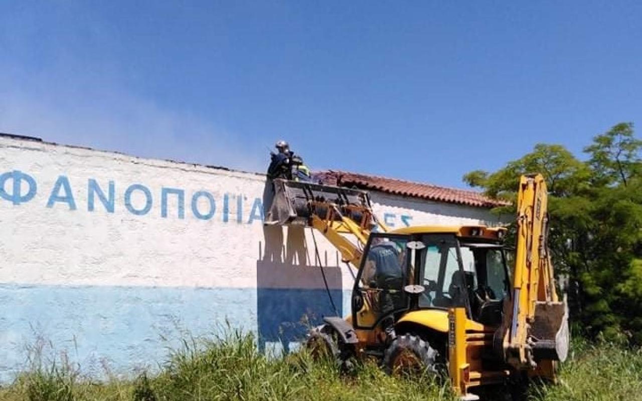 Ο Δήμος Μαλεβιζίου διέθεσε οχήματα έργων και υδροφόρες