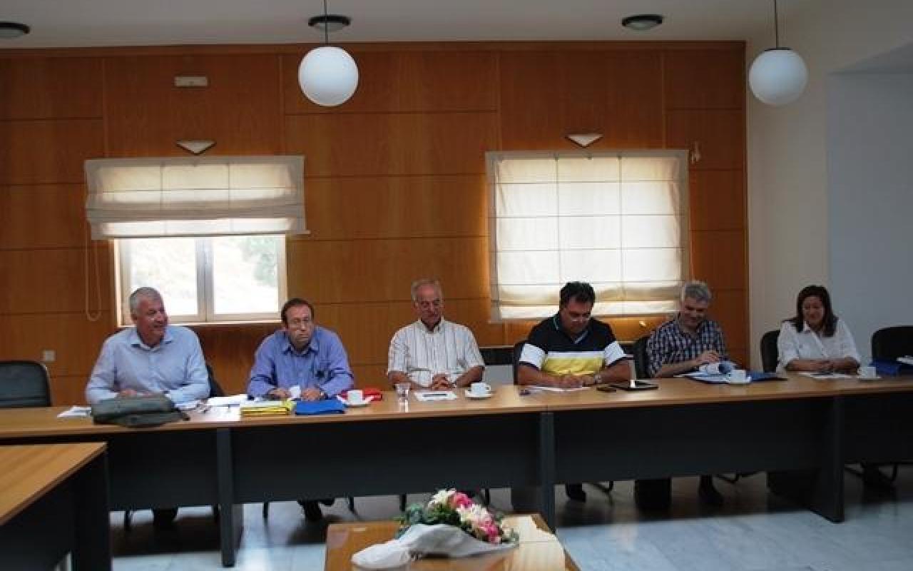 Συνάντηση εργασίας στο Δήμο Χερσονήσου για το Φράγμα Αποσελέμη