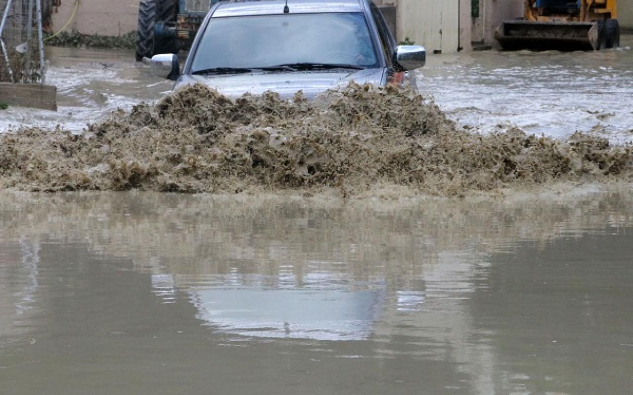 Ηράκλειο: Δεν έφτανε η κρίση, ήρθαν κι οι πλημμύρες να αποτελειώσουν τους επαγγελματοβιοτέχνες