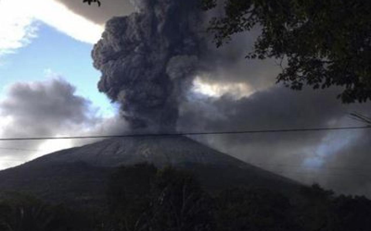 Έλ Σαλβαδόρ - Εκκένωση περιοχών γύρω από το ηφαίστειο