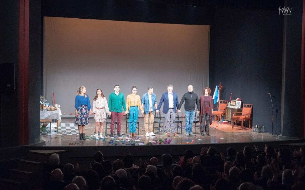 Η παραγωγή του Δημοτικού Περιφερειακού Θεάτρου Κρήτης είναι μια νέα εκδοχή της αρχικής παράστασης